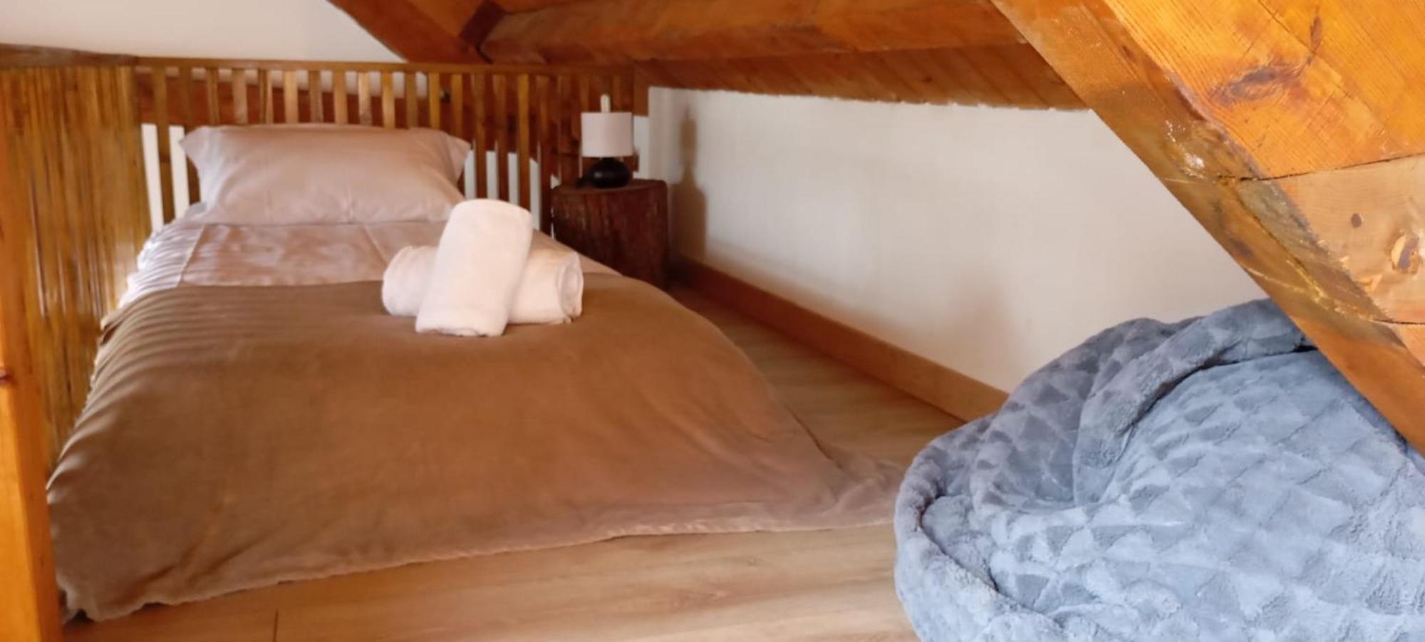 Precioso Atico Acogedor En Canfranc Eksteriør bilde